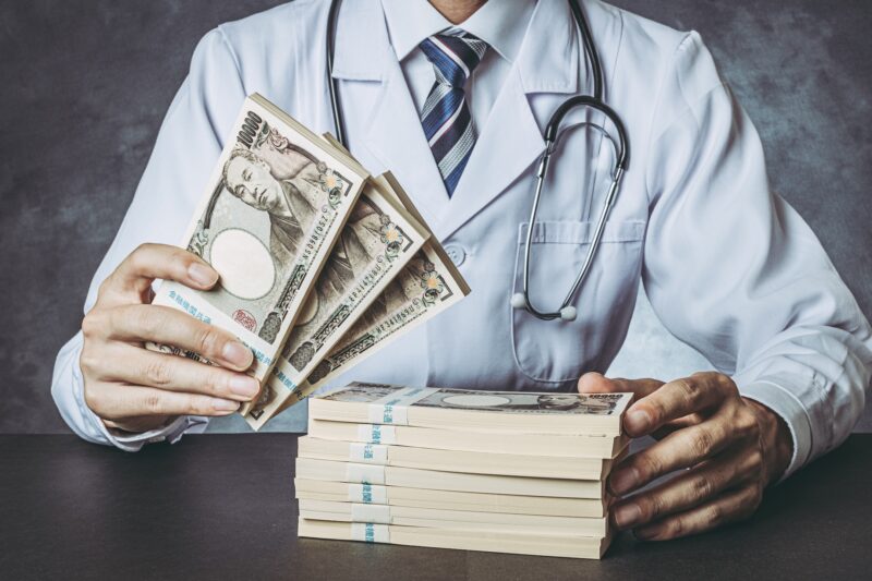 Wie viel verdient ein Arzt?